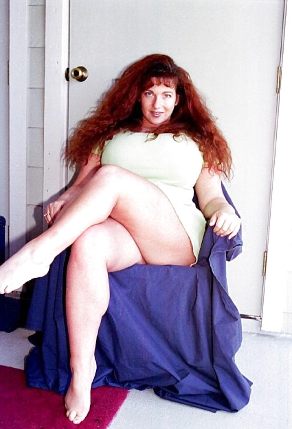 14P Thick Thighs Big Tits (Green Dress)