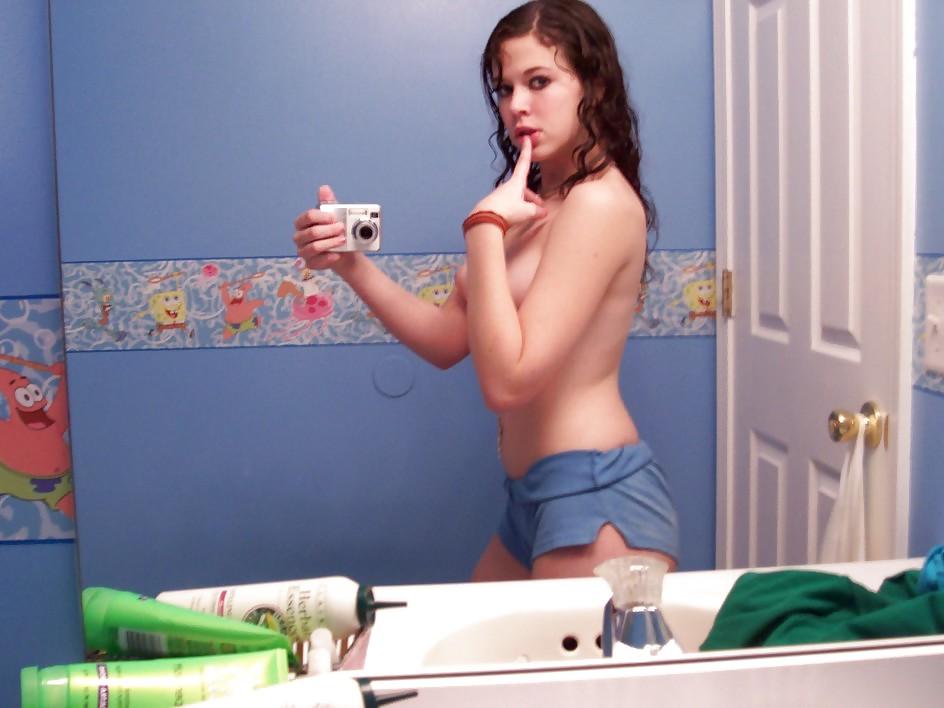 22P Sexy Little Whore