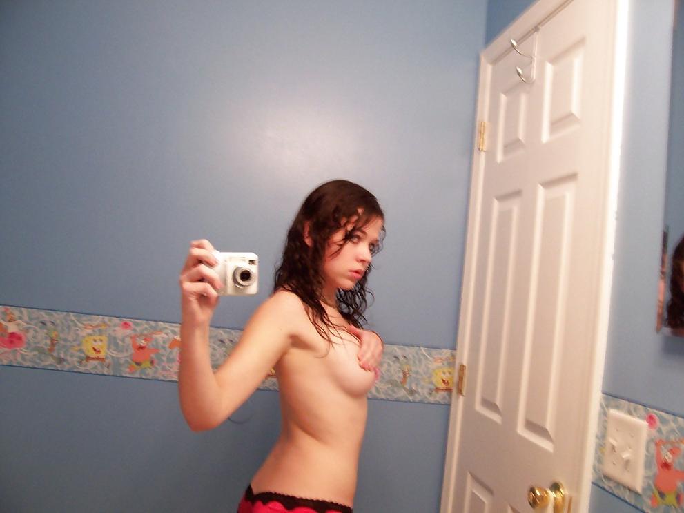22P Sexy Little Whore
