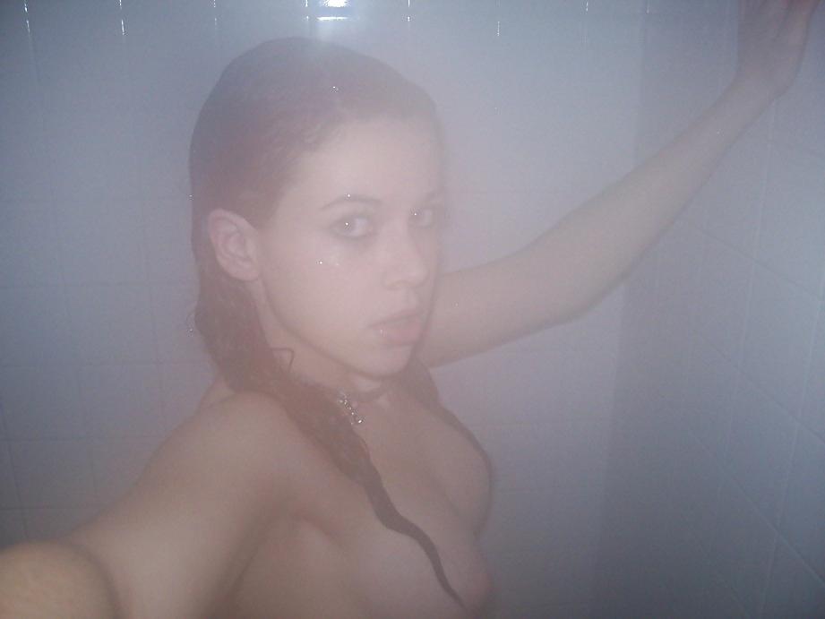 22P Sexy Little Whore