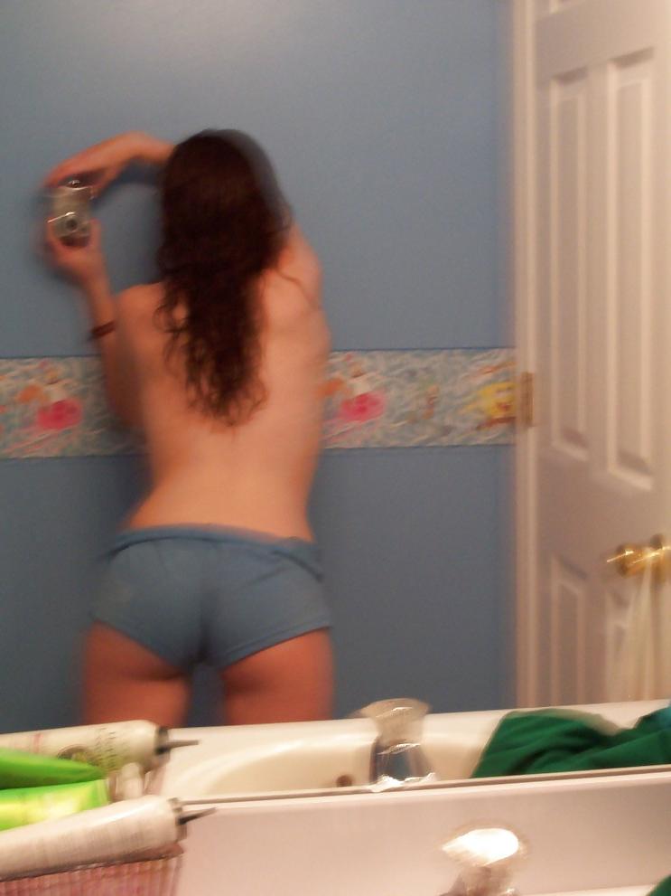 22P Sexy Little Whore