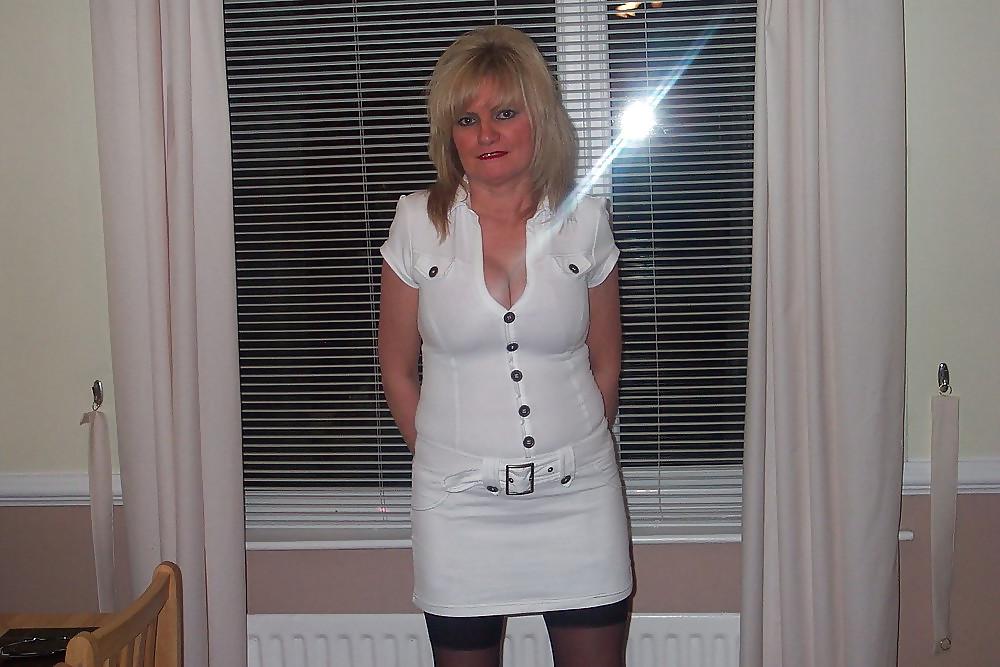 9P UK Amateur Slut Milf Samantha White Dress