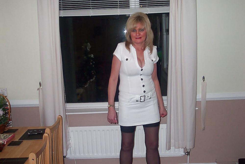 9P UK Amateur Slut Milf Samantha White Dress