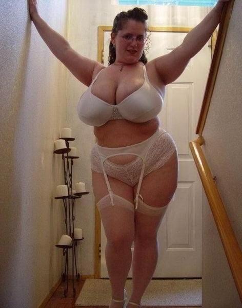 25P Salopes en lingerie blanche vol.3  (slut in cotton panties)