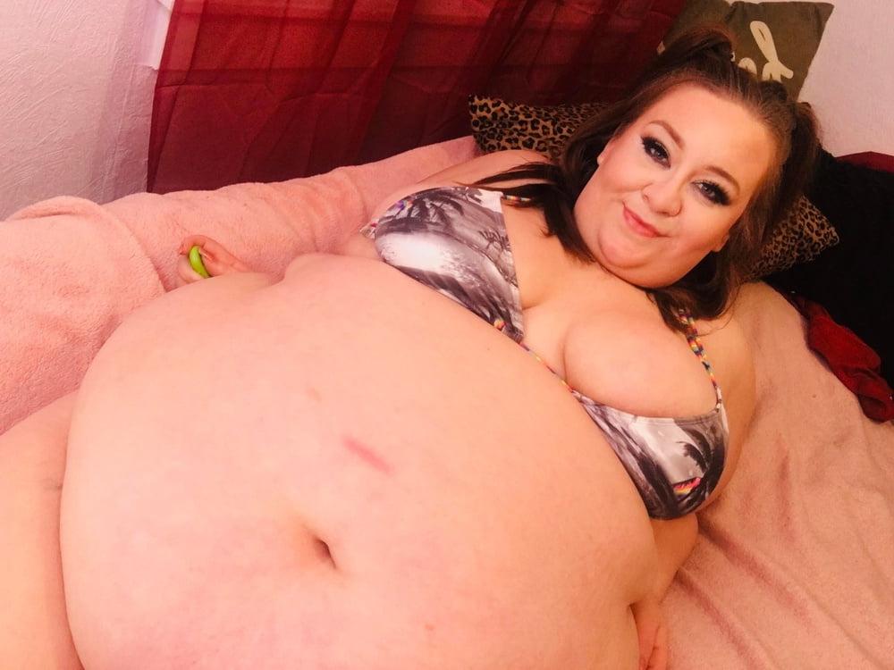 25P Fat Bellies I Wanna Rub My Dick On