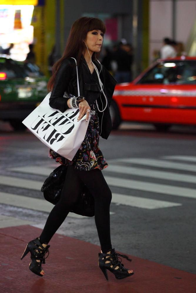 25P Street Pantyhose - Real Life Asian Cunts in Tights