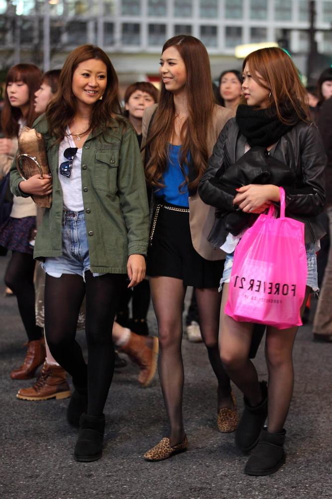 25P Street Pantyhose - Real Life Asian Cunts in Tights