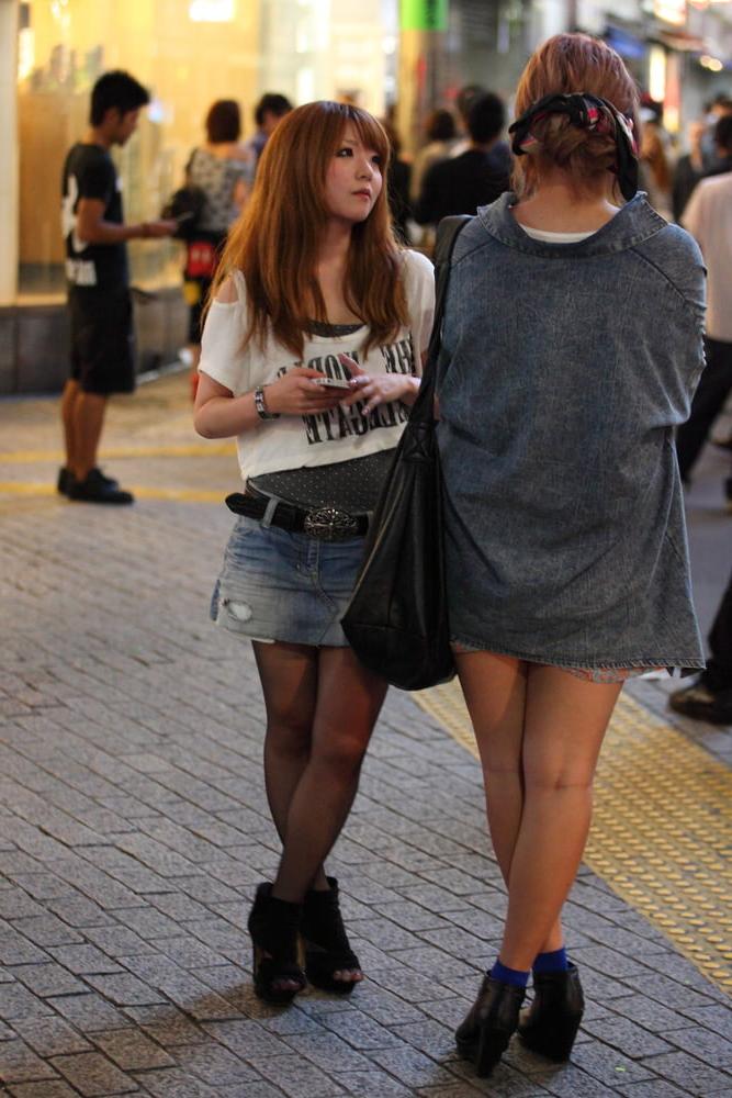 25P Street Pantyhose - Real Life Asian Cunts in Tights