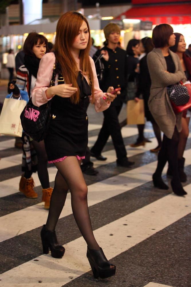 25P Street Pantyhose - Real Life Asian Cunts in Tights