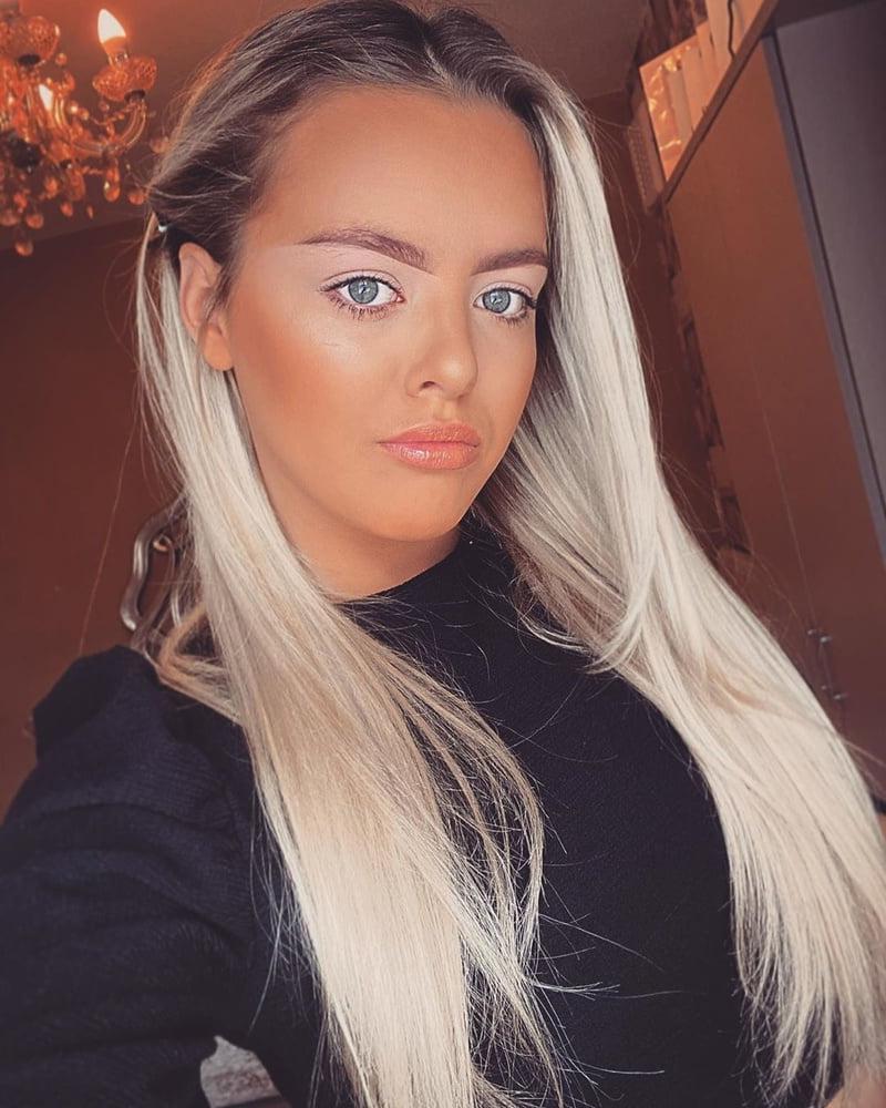 25P Dirty chav slag Mackenzie