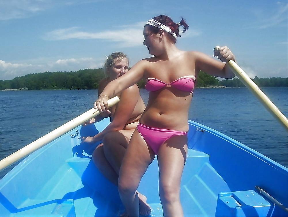 9P Swedish Amateur (017-020) 4 friends on a boat