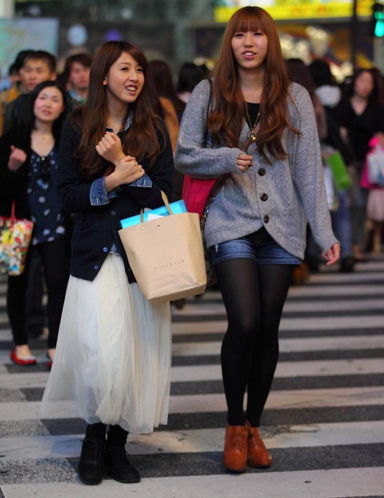 25P Street Pantyhose - Real Life Asian Cunts in Tights
