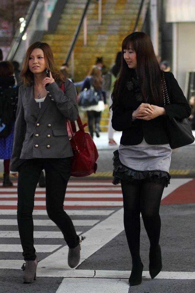 25P Street Pantyhose - Real Life Asian Cunts in Tights