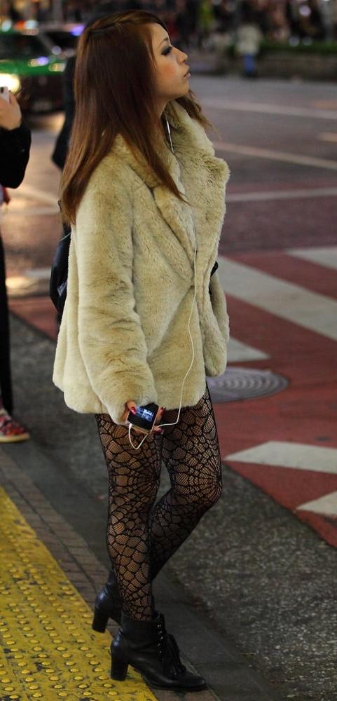 25P Street Pantyhose - Real Life Asian Cunts in Tights