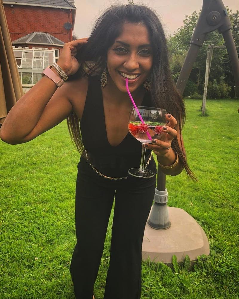 25P Saifa dirty Asian cock whore