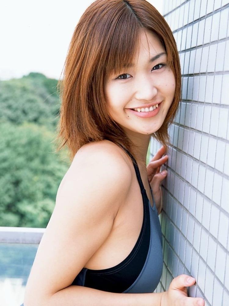 25P Nice girl in swimsuit 2