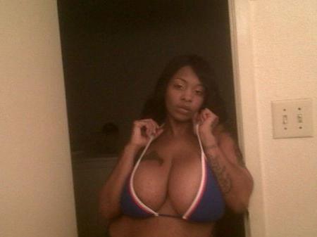 25P Busty Black Babes Vol. 10