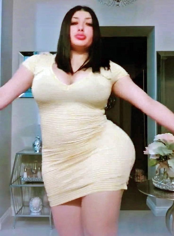 25P She likes to dress in tight clothes