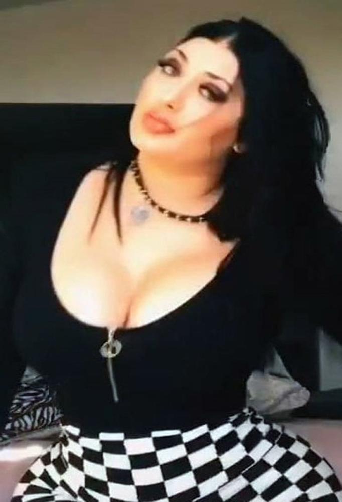 25P She likes to dress in tight clothes
