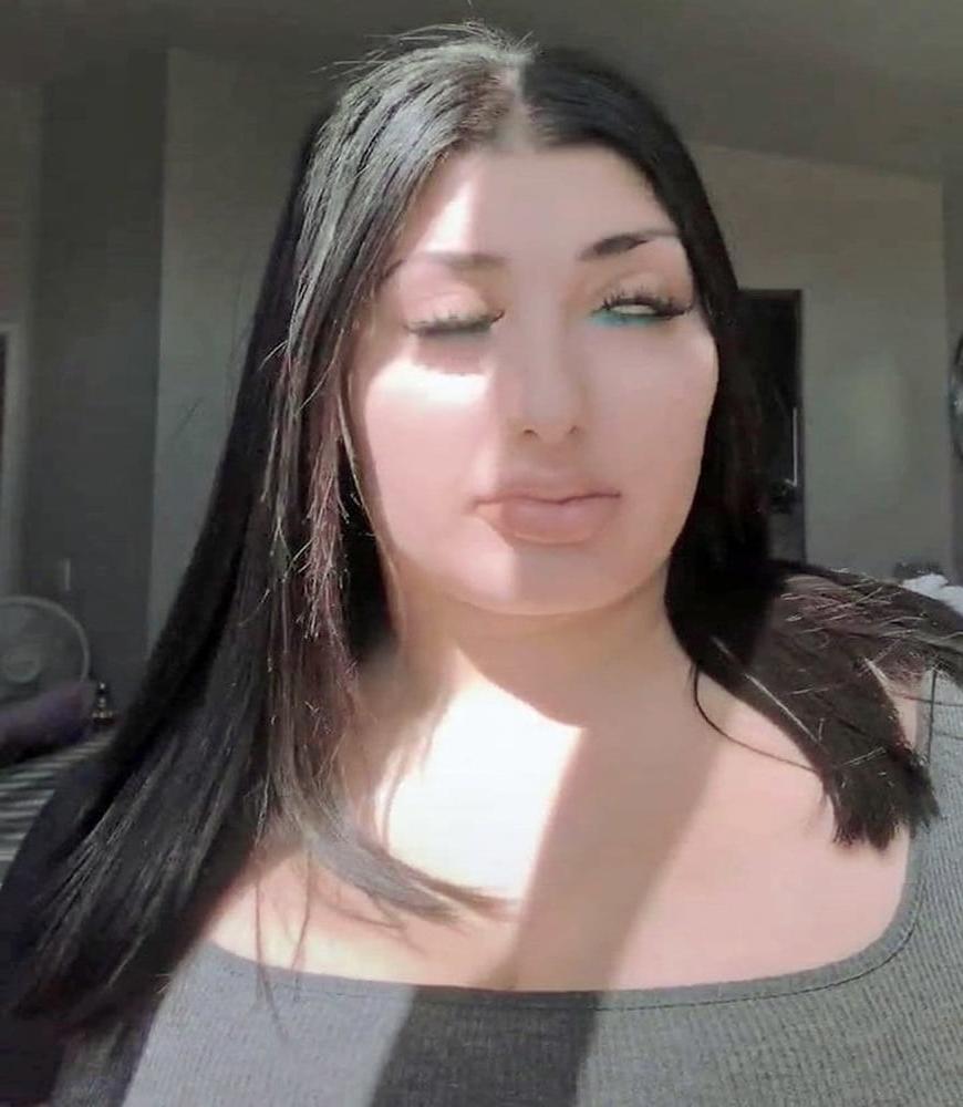 25P She likes to dress in tight clothes