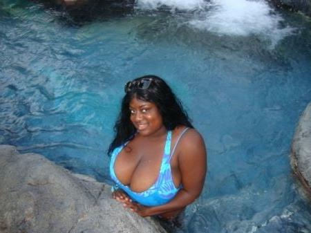 25P Busty Black Babes Vol. 8