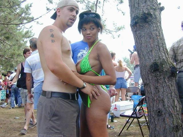25P Busty Black Babes Vol.