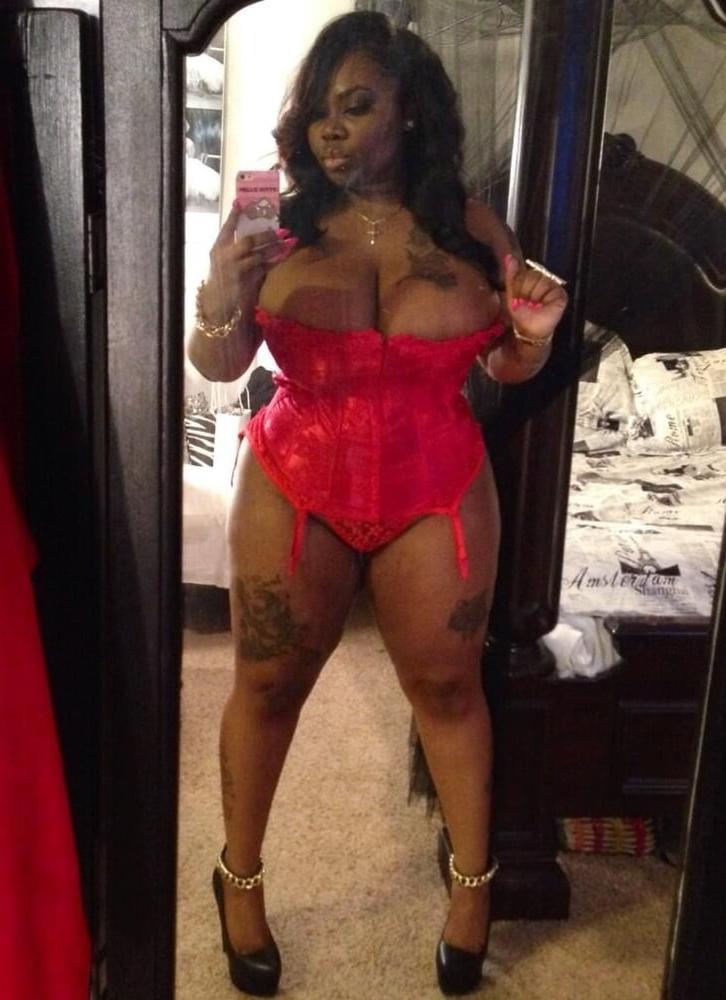 25P Busty Black Babes Vol.