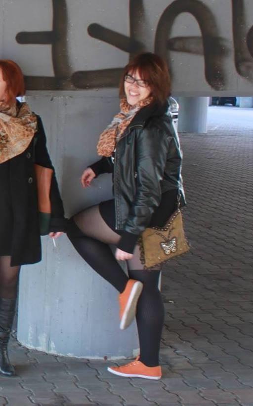 25P sexy females in tights pantyhose nylons 101