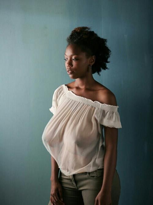 25P Busty Black Babes Vol. 11
