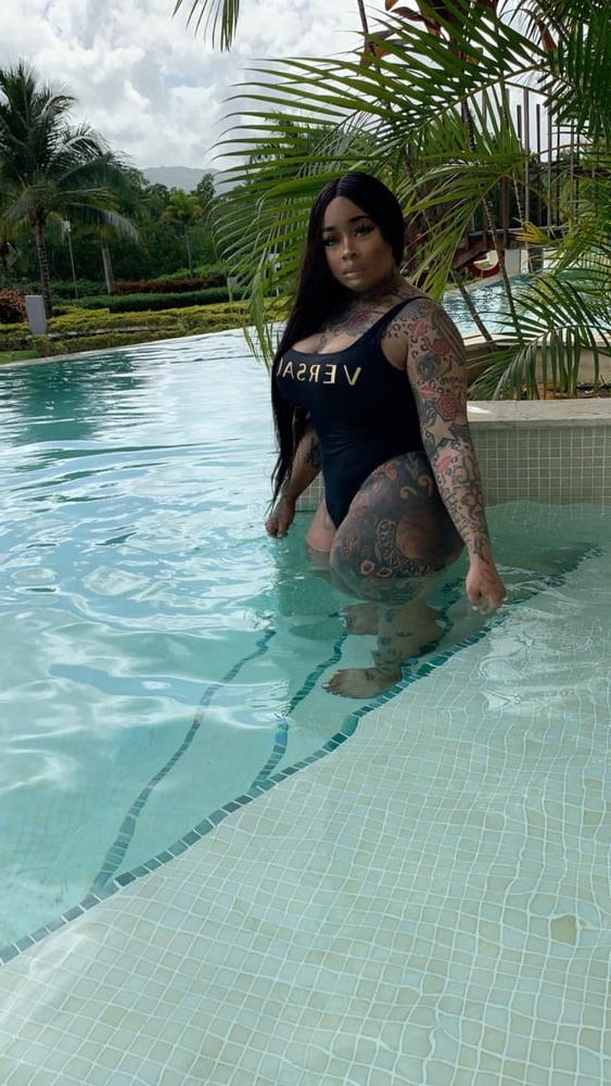 25P SWIMSUIT EBONIES