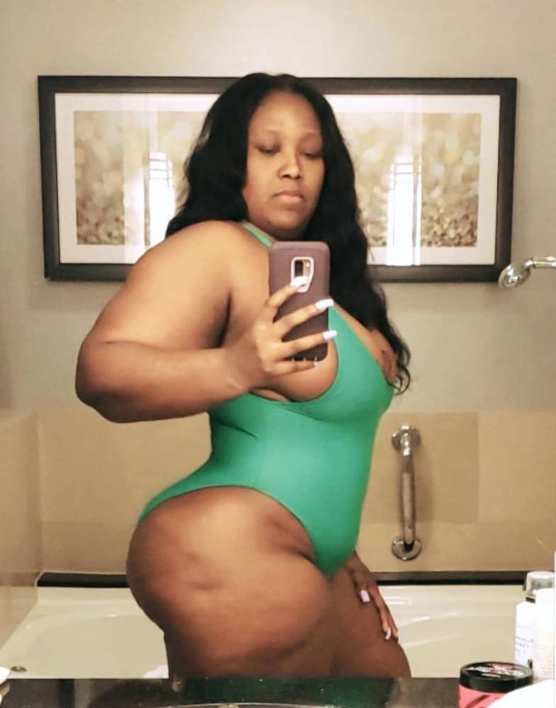 25P SWIMSUIT EBONIES