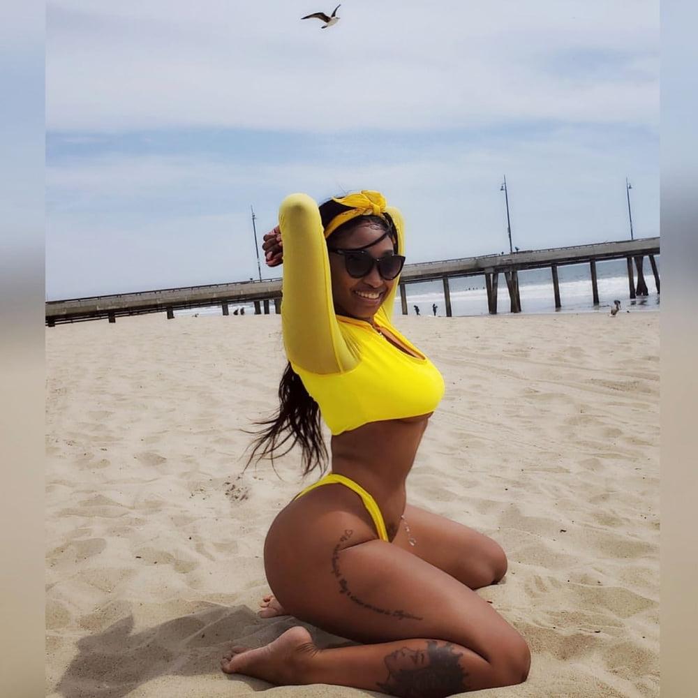 25P SWIMSUIT EBONIES