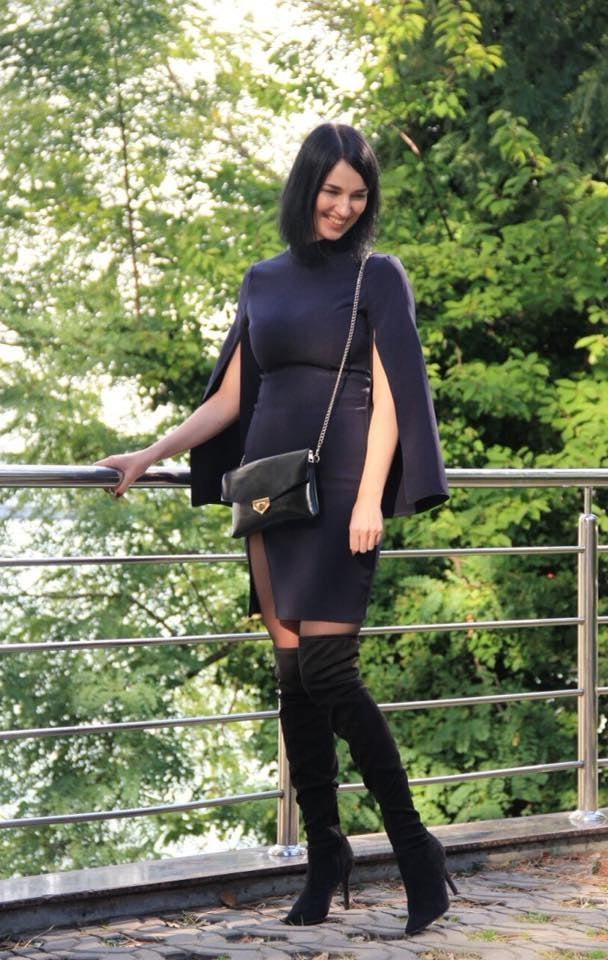 25P sexy females in tights pantyhose nylons 99