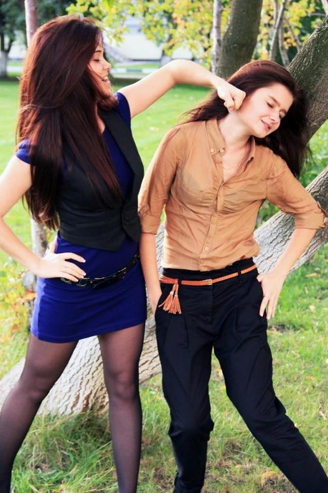 25P sexy females in tights pantyhose nylons 99