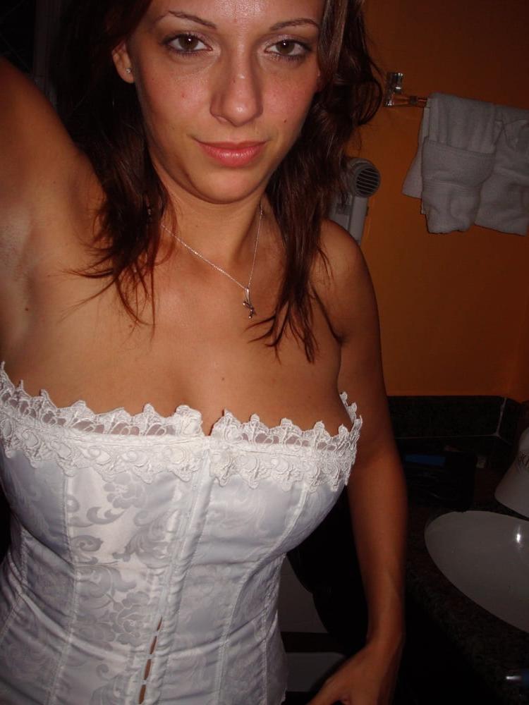 25P petit meraviglioso dejavu top busty huge
