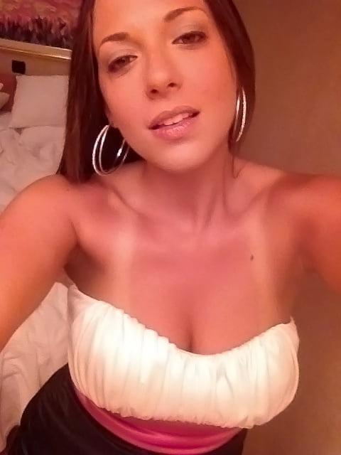 25P petit meraviglioso dejavu top busty huge