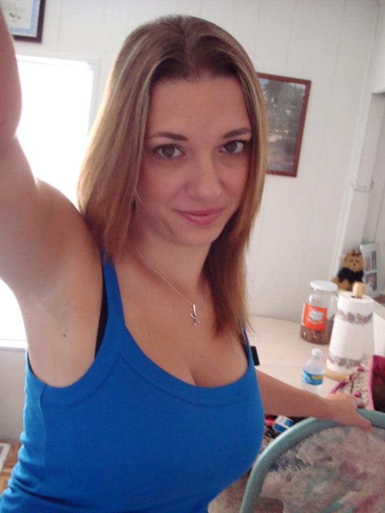 25P petit meraviglioso dejavu top busty huge