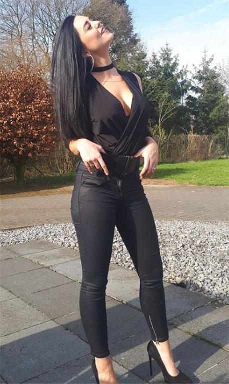 25P Babe's in heels