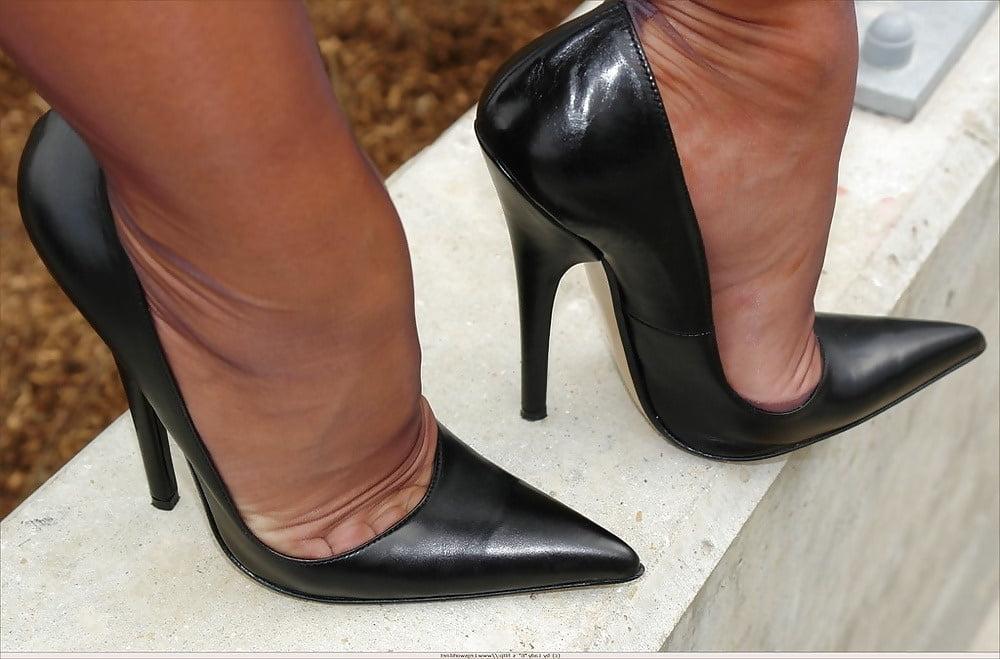 25P heels 81