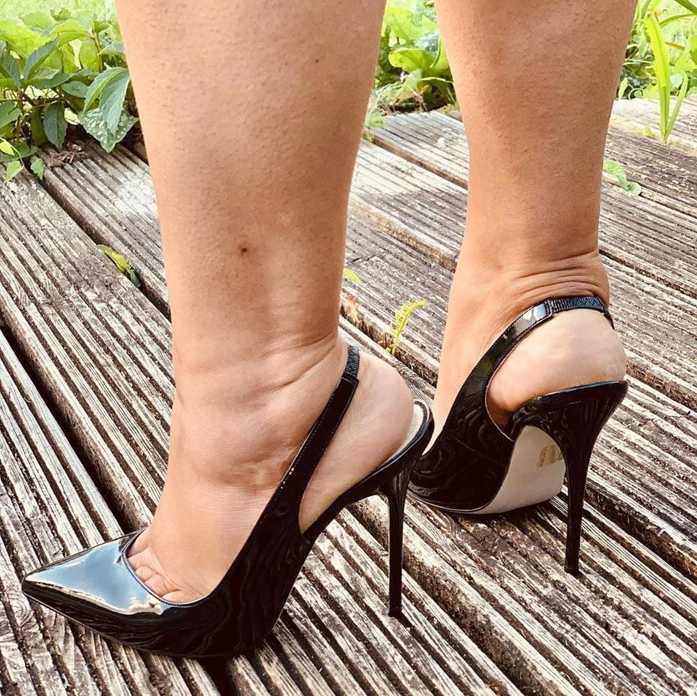 25P heels 81