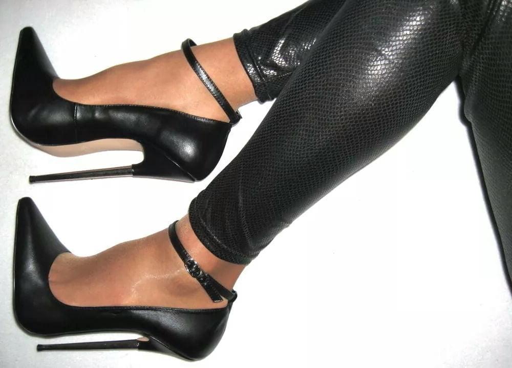 25P heels 81