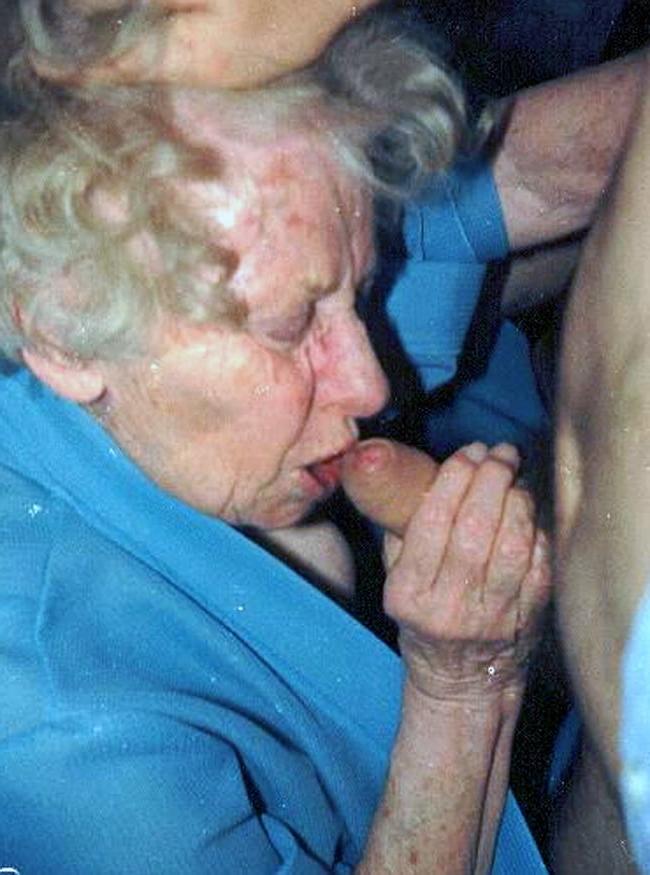 25P Granny sucking dick 3