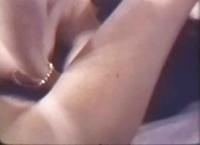 25P SS -   Bucky Beavers Lesbo Love Orgy 110 