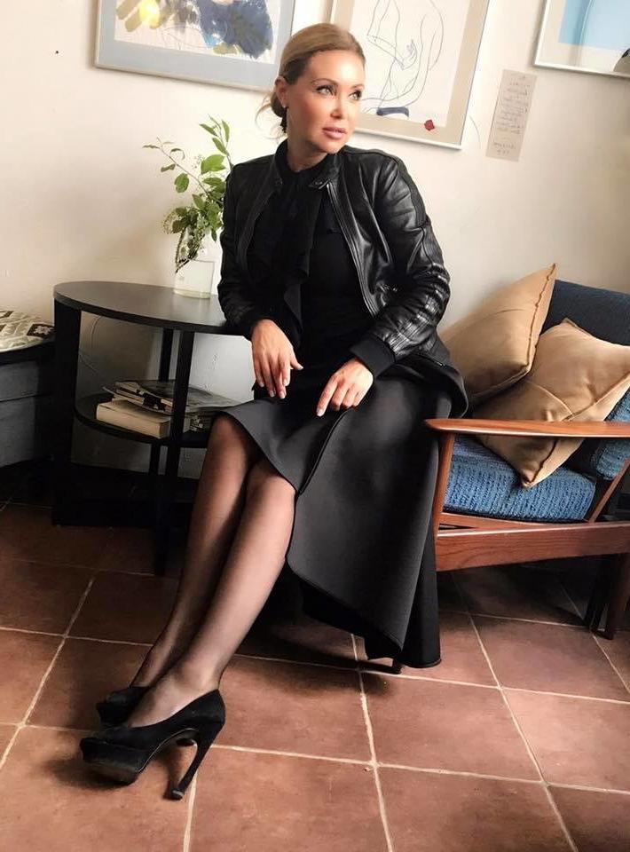 25P sexy females in tights pantyhose nylons 97