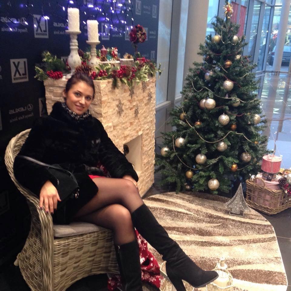 25P sexy females in tights pantyhose nylons 97