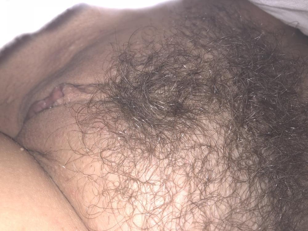 21P very hairy gf outdoor and sunbathing