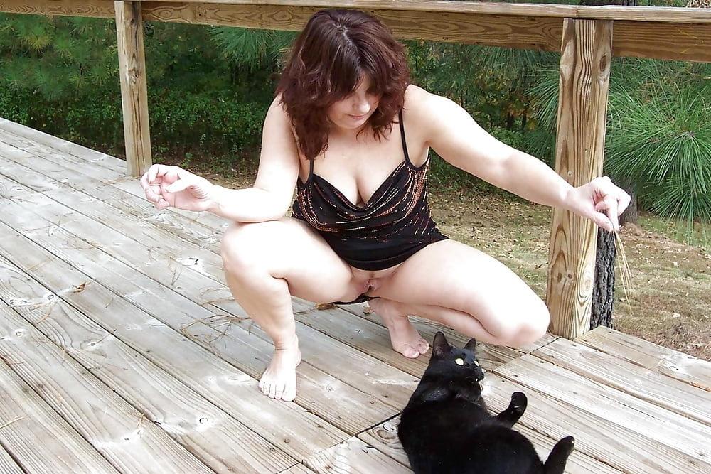 17P Women and their pussies
