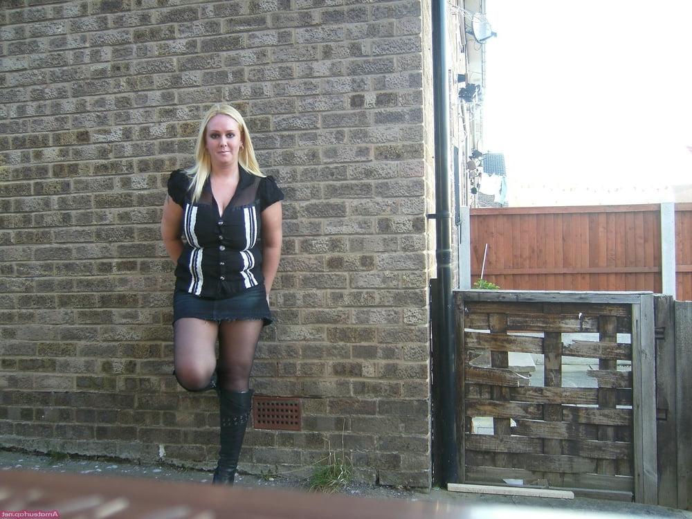 25P Busty English Blonde Becky