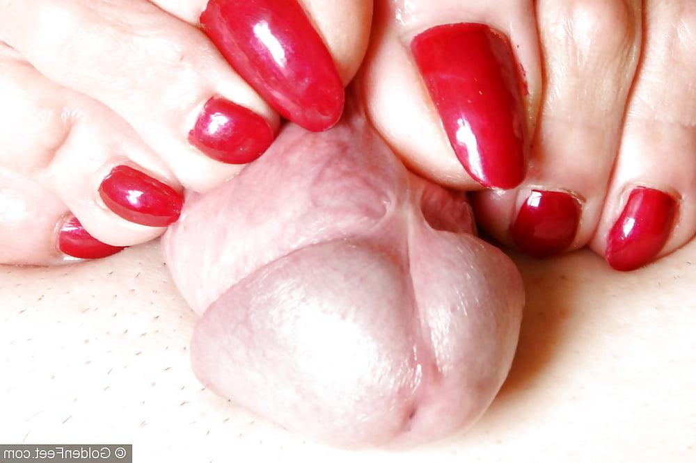 12P Granny footjob