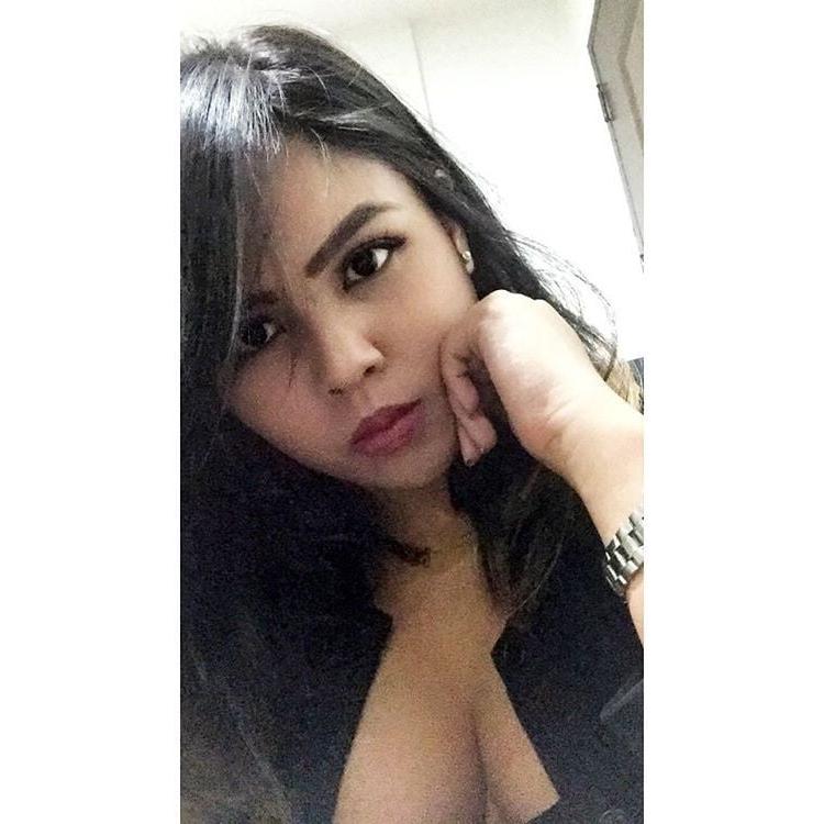 10P busty pinay2